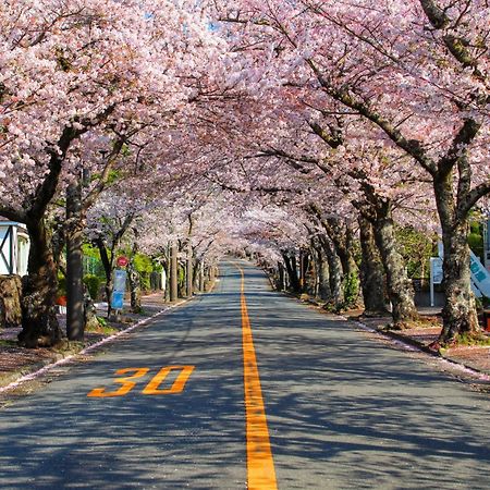 伊豆高原 温泉付別荘 Isana Mountain Villa Futo Exteriör bild