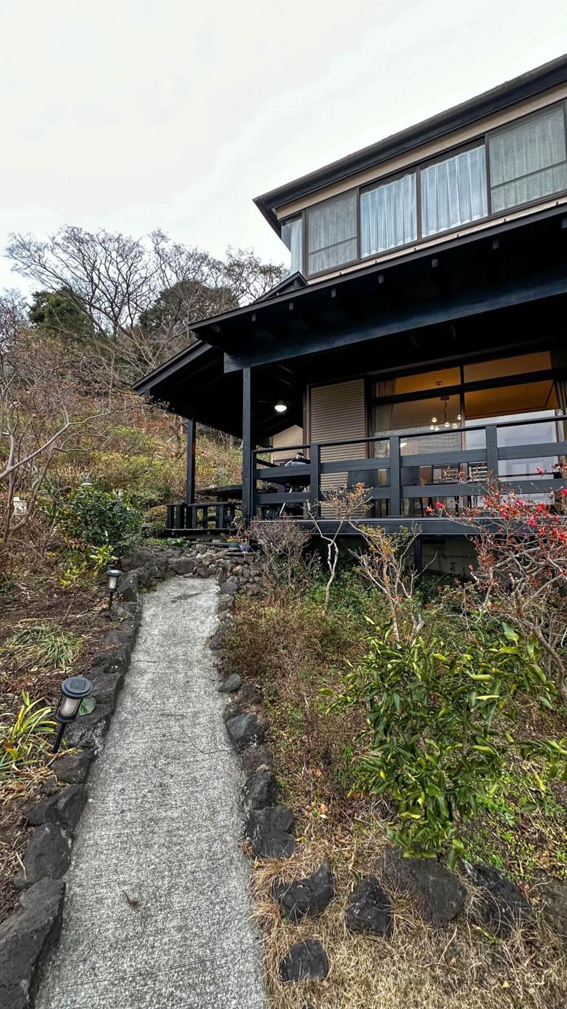 伊豆高原 温泉付別荘 Isana Mountain Villa Futo Exteriör bild