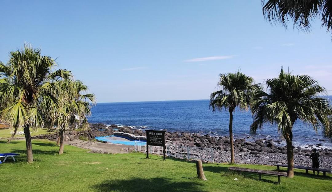 伊豆高原 温泉付別荘 Isana Mountain Villa Futo Exteriör bild